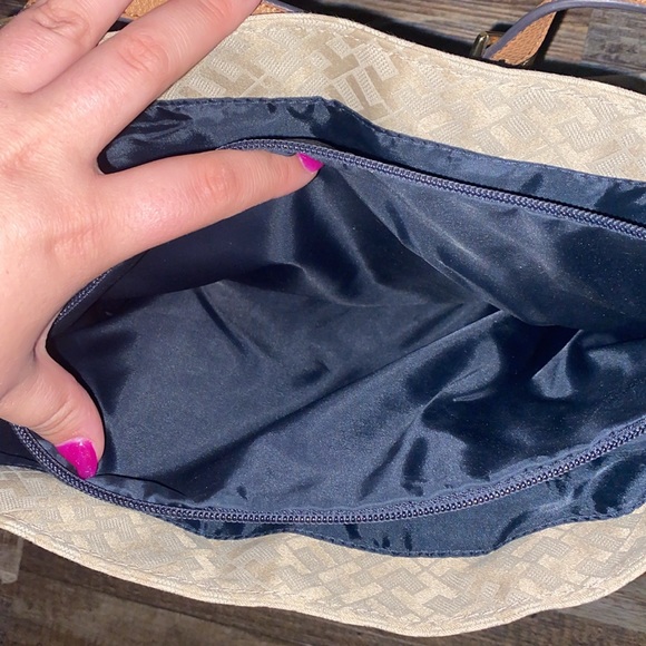Tommy Hilfiger Tote - Picture 4 of 5